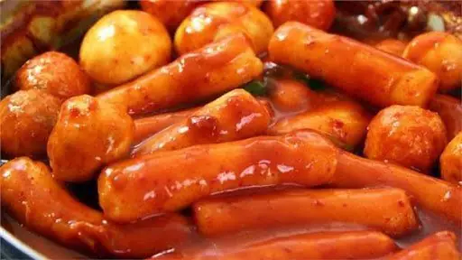 Các bước làm sốt tokbokki cay tại nhà