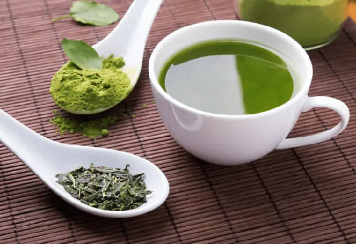 3Chú ý khi rửa mặt bằng trà xanh