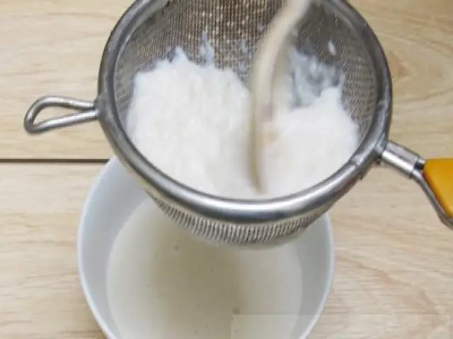 Bước 2: Sơ Chế Các Nguyên Liệu