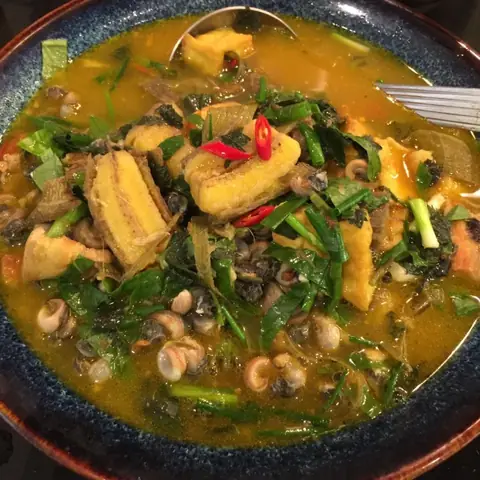 Bước 4: Nấu Ốc Om Chuối Đậu