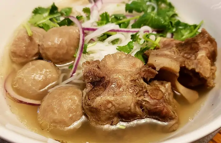 Cách Nấu Phở Đuôi Bò