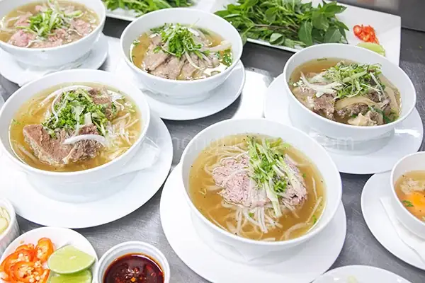 Cách Nấu Phở Bò Truyền Thống