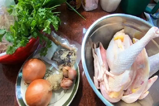 Cách Nấu Phở Gà Bằng Gói Gia Vị Aji-quick Tiện Lợi Chuẩn Vị Truyền Thống