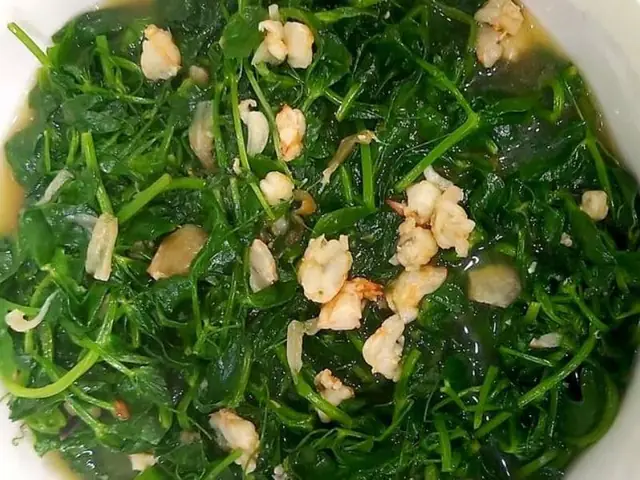 Canh rau đậu Hà Lan nấu tôm