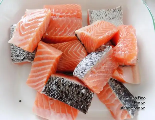 CÁCH NẤU CANH CHUA CÁ HỒI