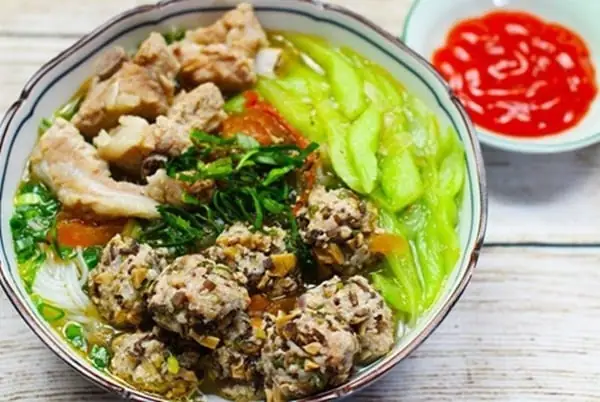 Món bún mọc dọc mùng là món ăn vừa ngon lại không mất nhiều thời gian, nhưng sẽ hứa hẹn đem đến cho gia đình bạn bữa ăn sáng tràn đầy năng lượng cho ngày mới.