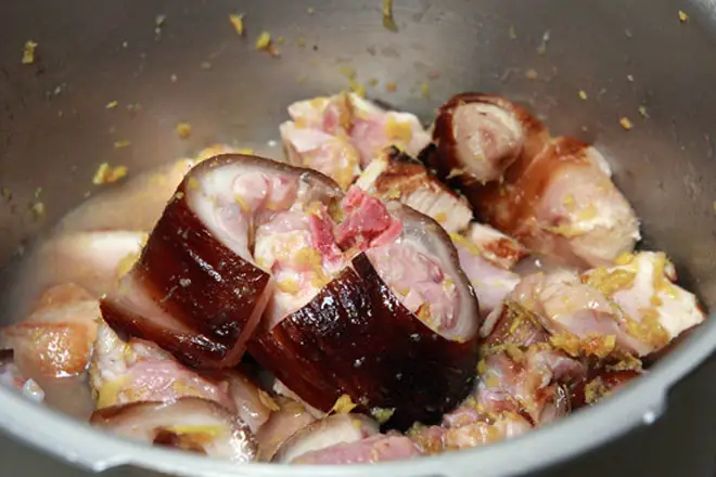 Cách Nấu Rượu Mận Thịt Chó Chuẩn Vị Ngay Tại Nhà