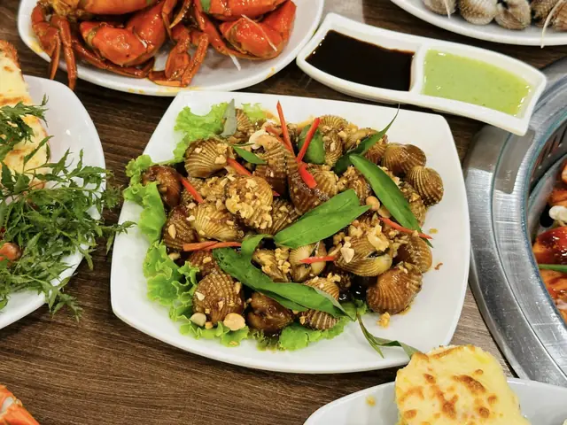 Bước 4: Trang trí và thưởng thức