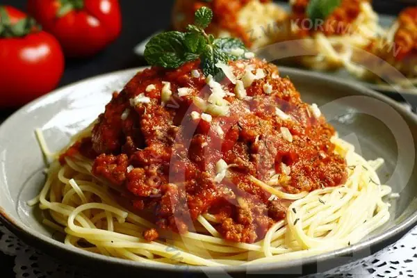 Điều gì làm nên đặc trưng hương vị của sốt cà chua spaghetti