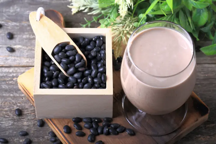 1Cách nấu sữa đậu đen