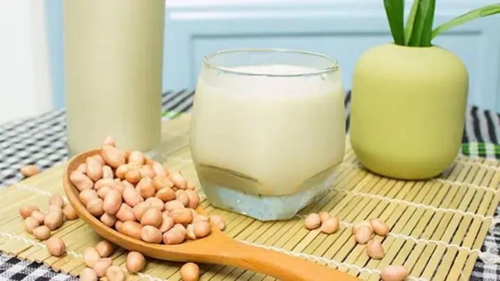 Nấu Sữa Đậu Phộng Nguyên Chất