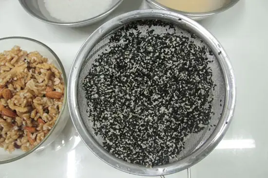 Nguyên Liệu Nấu Sữa Mè Đen