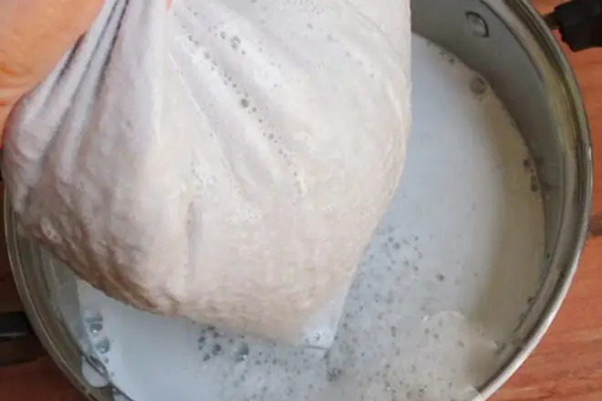 Cách làm sữa đậu nành mè đen thơm ngon bổ dưỡng