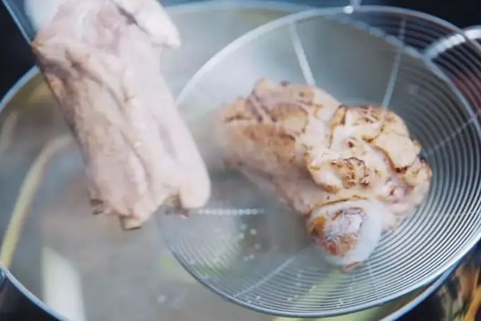 Bước 1: Sơ Chế Nguyên Liệu Bước 1: Sơ Chế Nguyên Liệu