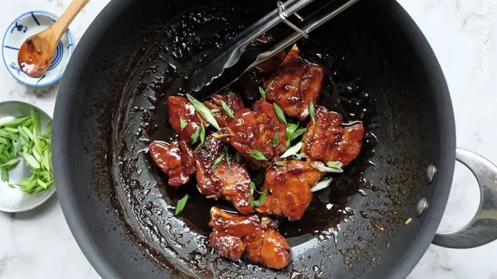 5. Sườn Rim Mắm Tỏi 5. Sườn Rim Mắm Tỏi