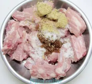 Sườn rim mặn ngọt thơm ngon cuối tuần