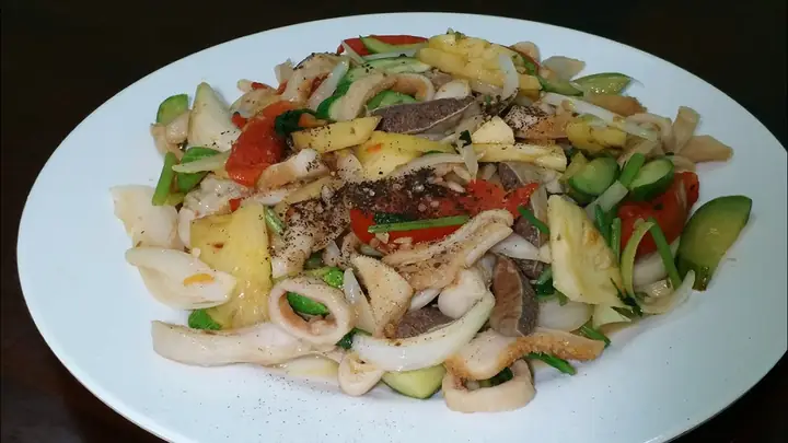 Cách Làm Lòng Bò Xào Chua Ngọt Ngon Giòn Đậm Đà