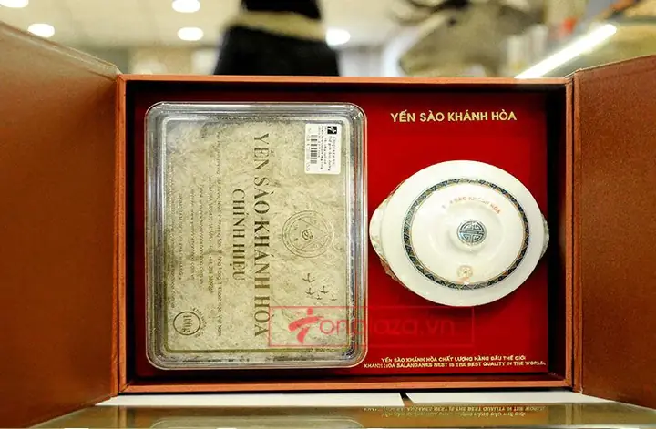 Cách chọn tổ yến để chế biến súp tổ yến hầm bồ câu non cho trẻ Cách chọn tổ yến để chế biến súp tổ yến hầm bồ câu non cho trẻ