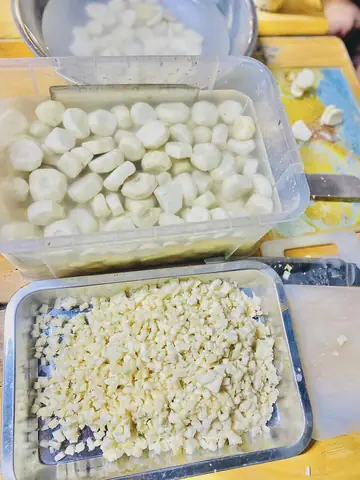 Một Chai Nước Thạch Sâm Thanh Mát, Giòn Ngọt, Thêm Nước Cốt Dừa Thơm Ngậy Sẽ Là Thức Uống Giải Nhiệt Vô Cùng Hấp Dẫn Cho Mùa Hè Này.