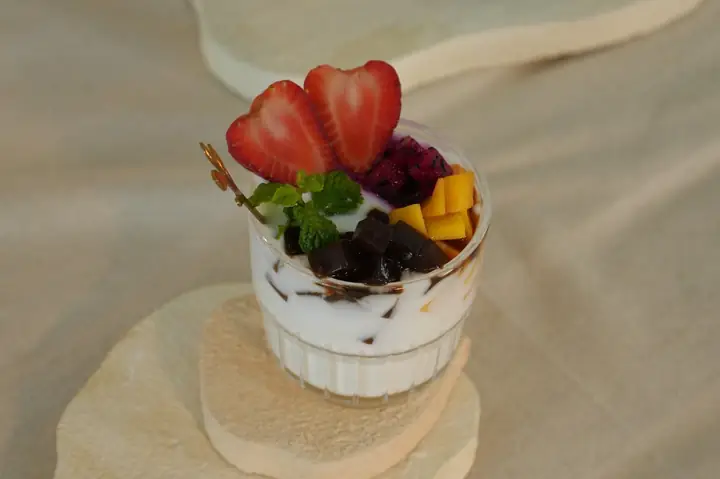 Công Thức Thạch Dừa Hạt Chia Trái Cây Tươi (không Cần Nấu) Công Thức Thạch Dừa Hạt Chia Trái Cây Tươi (không Cần Nấu)