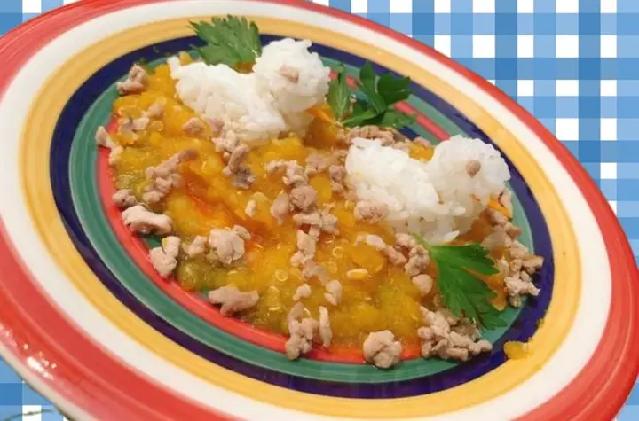 4.3. Súp Bí Đỏ Quinoa Thịt Bò Cho Bé