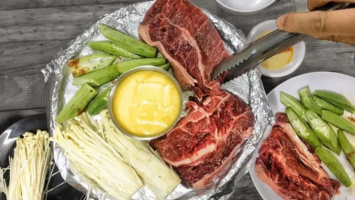 Bò Nướng Tảng Sốt Trứng Muối