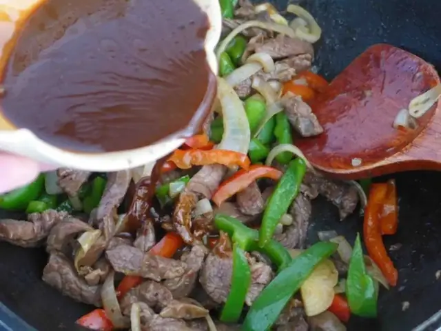 Bí Quyết Pha Sốt Xào “vạn Năng” – Linh Hồn Của Món Bò Xào