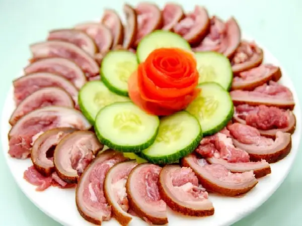 Rất nhiều chị em khi chế biến thịt dê tại nhà vẫn chưa biết cách khử mùi hôi của dê để làm cho món ăn trọn vị hấp dẫn nhất.