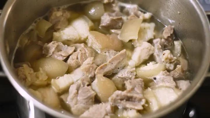 Bước 4: Nấu Thịt Đông