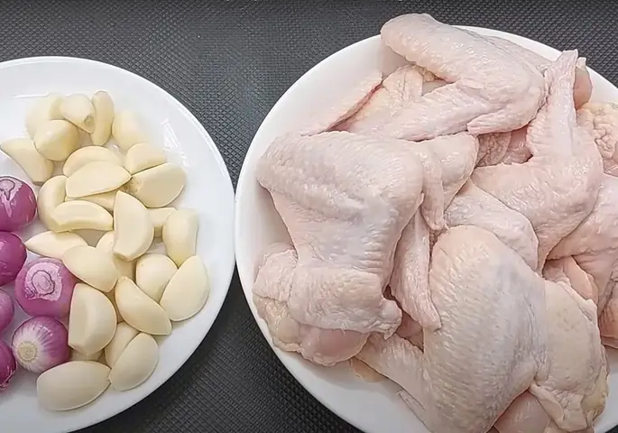 Chuẩn Bị Nguyên Liệu Và Dụng Cụ Chuẩn Bị Nguyên Liệu Và Dụng Cụ