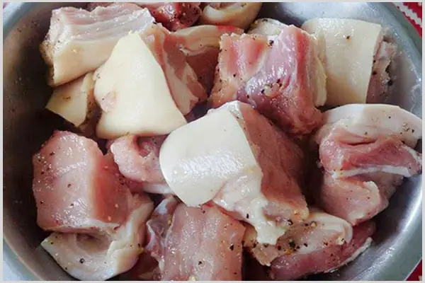 Bước 2: Ướp Thịt Bước 2: Ướp Thịt