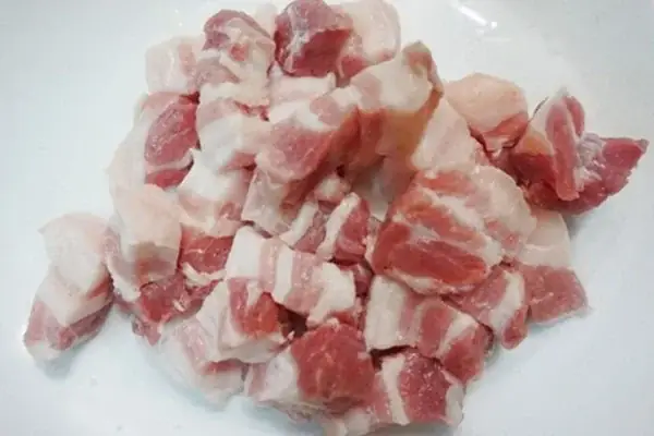 Bước 1: Sơ Chế Nguyên Liệu