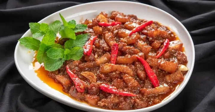 Cách Nấu Thịt Kho Mắm Ruốc Sả Thơm Ngon, Đậm Đà Chuẩn Vị