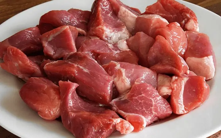 Hướng Dẫn Chi Tiết Cách Nấu Thịt Kho Mắm Ruốc Sả