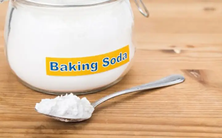 3Dùng baking soda