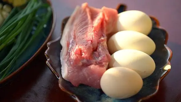 Nguyên Liệu Cần Chuẩn Bị Để Nấu Thịt Kho Tàu Ngon Nguyên Liệu Cần Chuẩn Bị Để Nấu Thịt Kho Tàu Ngon