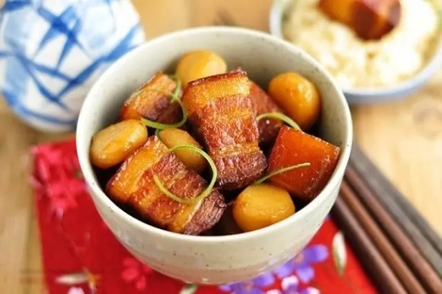 Cách Nấu Thịt Kho Tàu Trứng Cút Cách Nấu Thịt Kho Tàu Trứng Cút