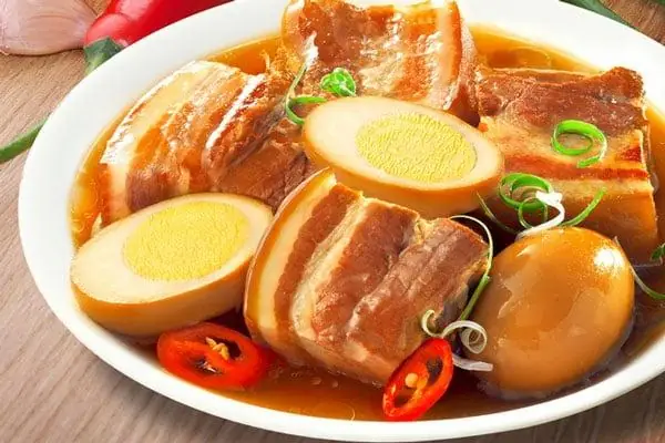 Đặc Điểm Của Món Thịt Kho Tàu