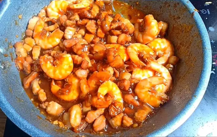 – Bước 5: Kho thịt