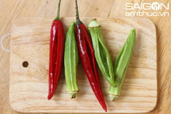 Đậm Đà Thịt Kho Trứng Cùng Khổ Qua Cà Ớt