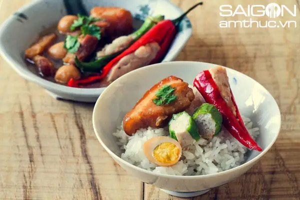 Đậm Đà Thịt Kho Trứng Cùng Khổ Qua Cà Ớt