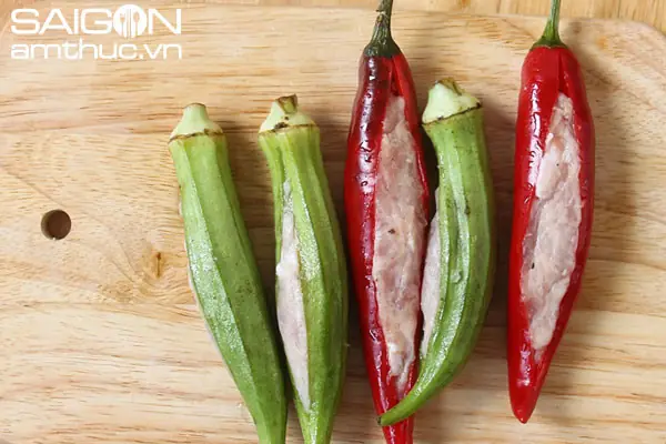 Đậm Đà Thịt Kho Trứng Cùng Khổ Qua Cà Ớt