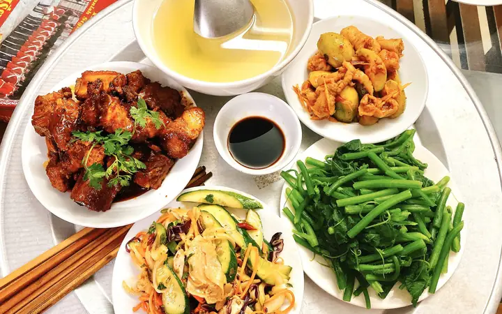 Mâm cơm Tết 2023: 60 mâm cơm gia đình cực ngon và dễ làm