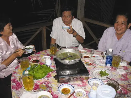 Quanh Bàn Cháo Sóc, Món Đặc Sản Bình Dân Thơm Ngon...