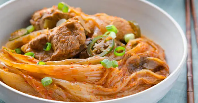 15. Canh sườn nấu kim chi 15. Canh sườn nấu kim chi