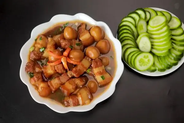 Hướng Dẫn Cách Nấu Thịt Sườn Kho Trứng Cút Đậm Đà Chuẩn Vị