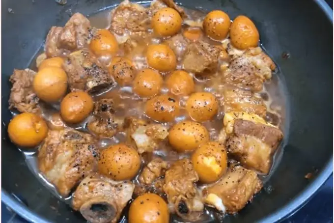 Hướng Dẫn Cách Nấu Thịt Sườn Kho Trứng Cút Đậm Đà Chuẩn Vị