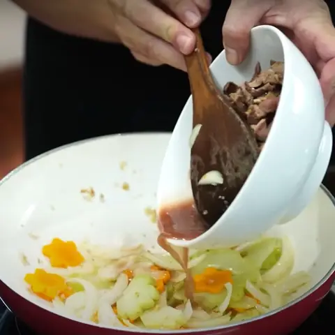 Xào Tim Cật Với Rau Củ Thập Cẩm Xào Tim Cật Với Rau Củ Thập Cẩm