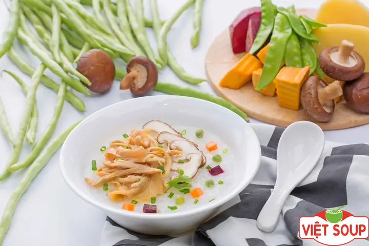 Giới thiệu món cháo chim cút hầm táo đỏ tại Việt Soup