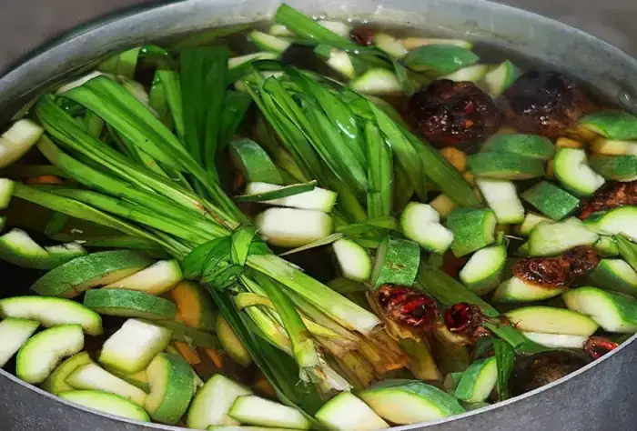 3. Cách nấu trà bí đao với la hán quả chuẩn vị ai cũng khen 3. Cách nấu trà bí đao với la hán quả chuẩn vị ai cũng khen